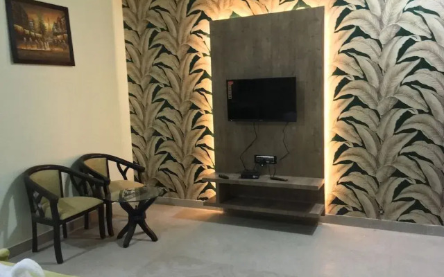 Hotel Ratan Royal Inn.