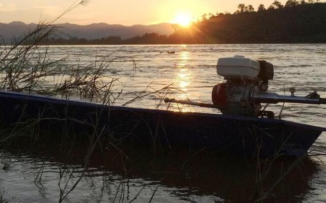 Mekong Riverside Resort Camping