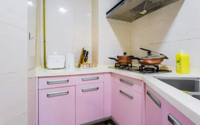 Locals Boutique Apartment Jiuzhou Port.6