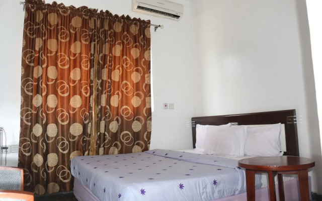 Crystalem Luxury Hotel