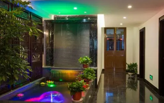 Wuyishan Ruting Yayuan Homestay (Yueying Wuyi Theater)