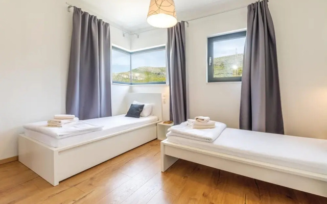 Nice Home in Trogir With Wifi and 4 Bedrooms