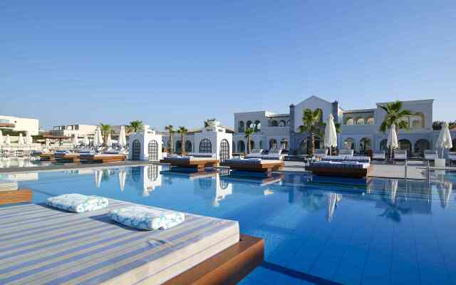 Anemos Luxury Grand Resort