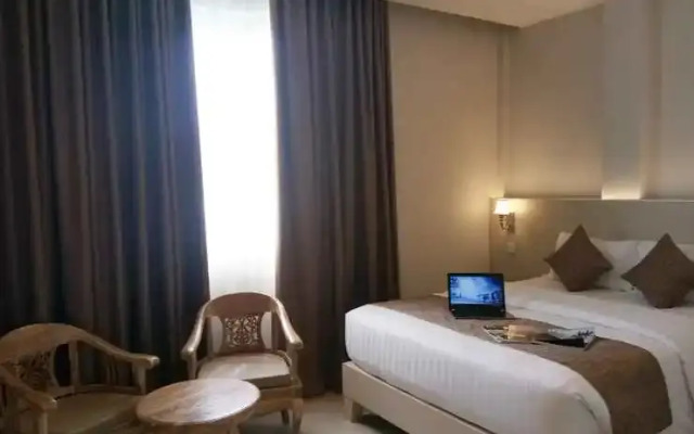 Amazing Riverside Hotel