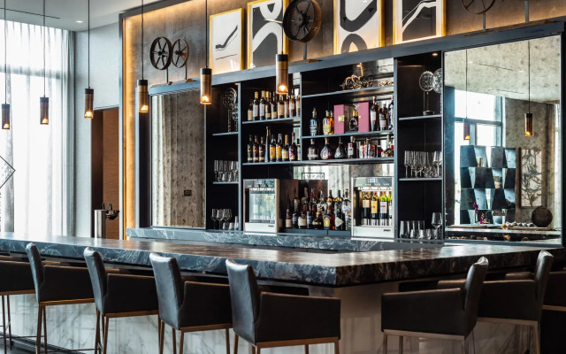 The Row Hotel at Assembly Row, Autograph Collection