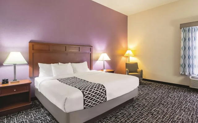 La Quinta Inn & Suites by Wyndham Bowling Green