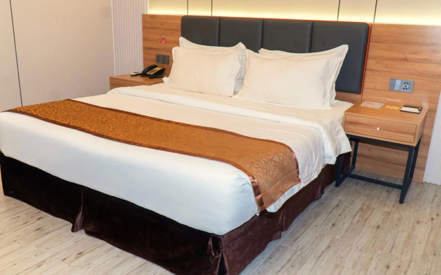 Vienna Hotel (Newly Renovated 2025)