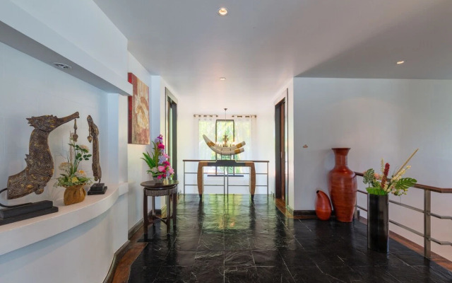 Spectacular Seaview Pool Villa Kalim 6