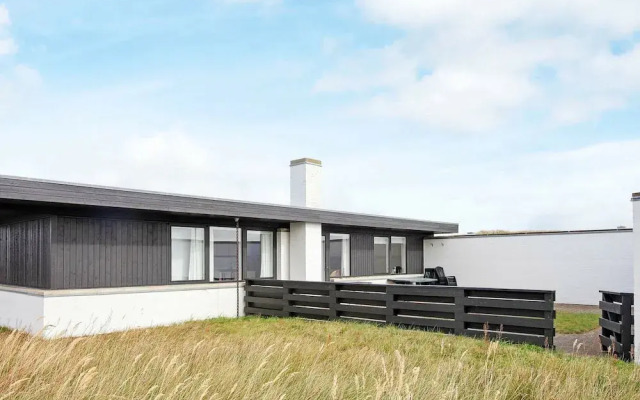 Spacious Holiday Home in Pandrup near Sea