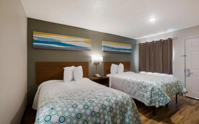 HomeTowne Studios by Red Roof Covington, GA