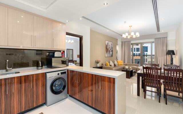 Whitesage - Elite Apartment With Balcony Near Metro Station