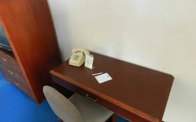 Americas Best Value Inn & Suites Waverly