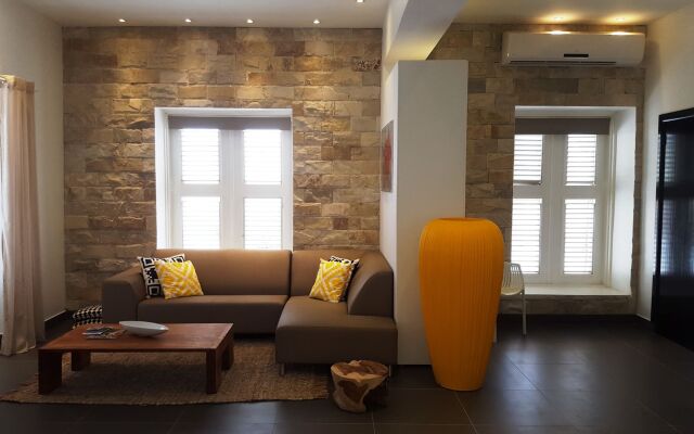 Saint Tropez Boutique Hotel