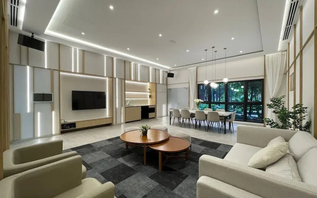 Agile Residence TRX by Isabella