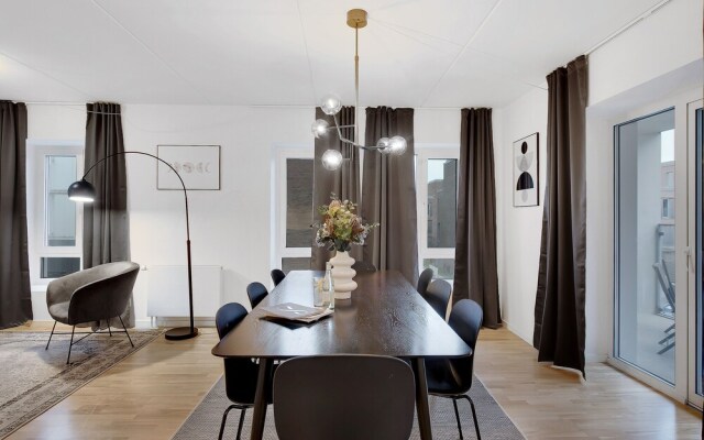 Modern Three-bedroom Apartment Next to Royal Arena and Copenhagen Airport