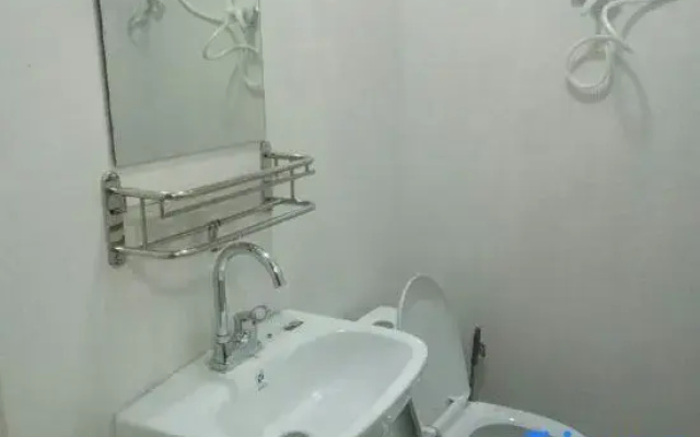 Xuegu Jinhe Family Hostel