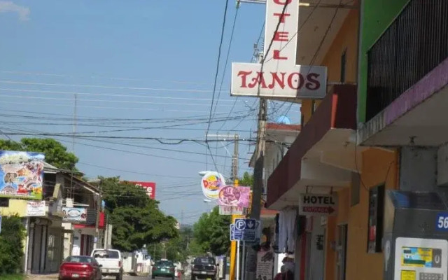 Hotel Tanos
