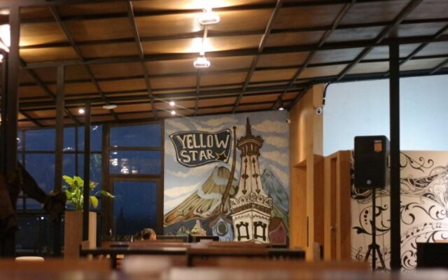 Yellow Star Ambarukmo Hotel