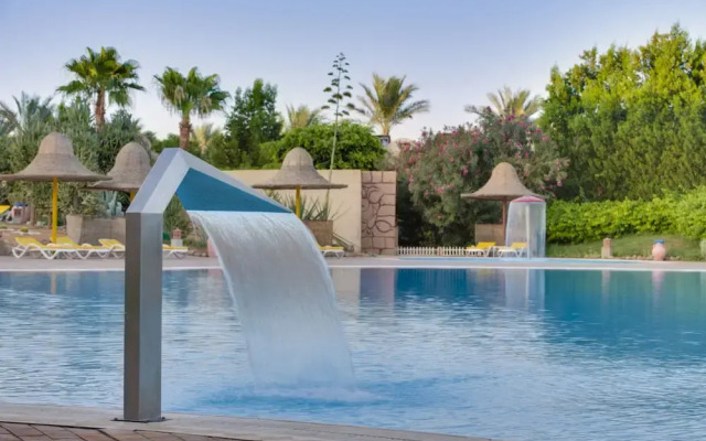 Parrotel Aquapark Resort