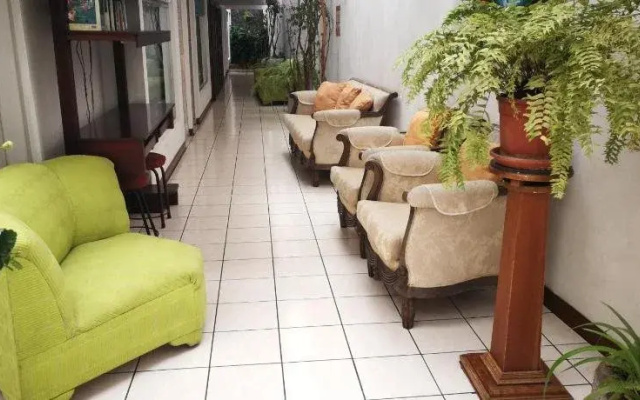 Hotel Hojarascas