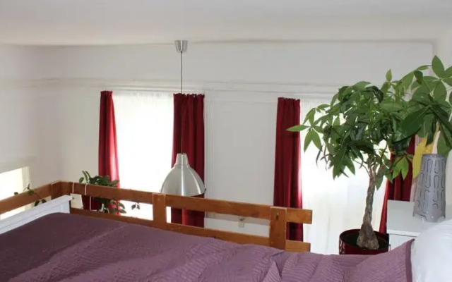 Opera Classical Comfort Apartment