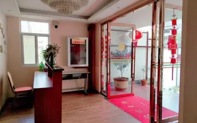 Chuxiong Junchuang Hotel