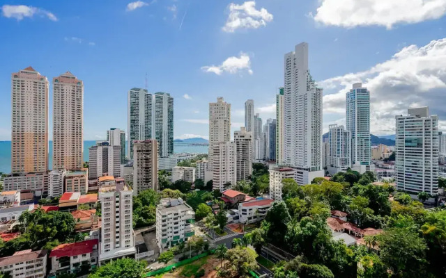 w Comfy 1BR w Great View in Calle 50