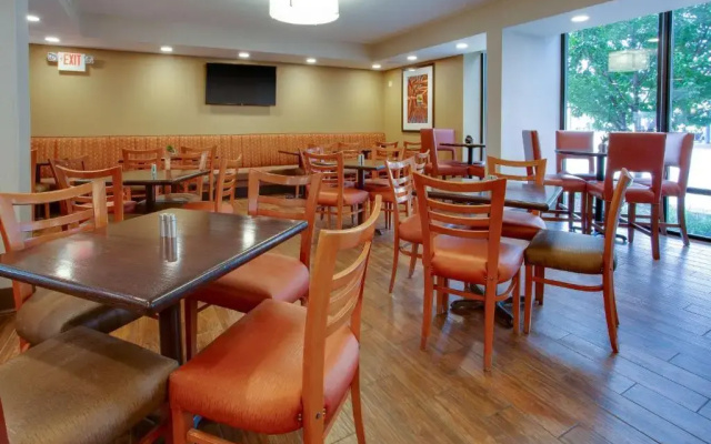 Drury Inn and Suites Terre Haute