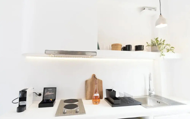 MAEVA Santorini Suites