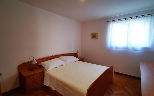 Apartment Lidija