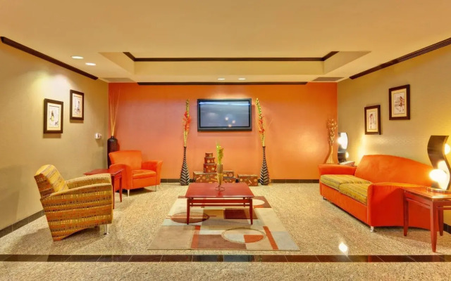 Holiday Inn Express Clinton by IHG