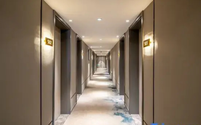 Homeinn Selected Hotel (Xiamen Railway Station Wenzhao Subway Station)