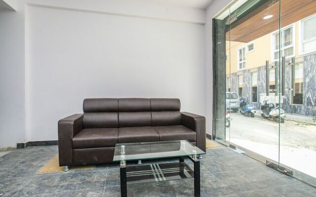 OYO 22836 Hotel Amster Inn