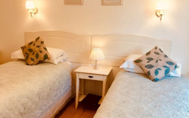 Hazelbrook Self Catering - Maximum 6 Persons