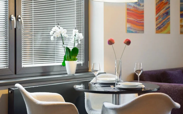 Onyx Luxury
