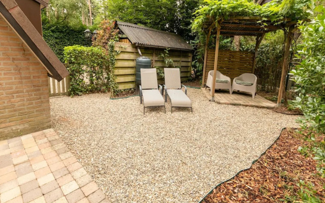 Lanaken Luxe Garden Retreat