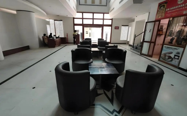 Zip By Spree Hotels Surabi International Vellore