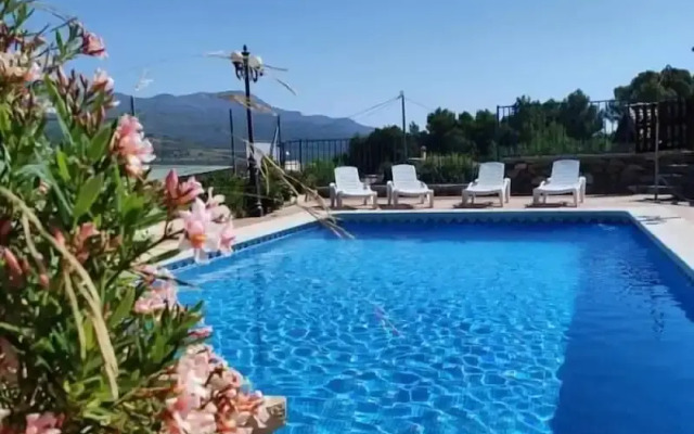 CR Los Cuatro Vientos - Mistral