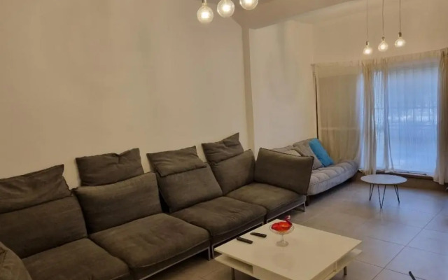 Apt heart tlv arnon 50 mt from sea