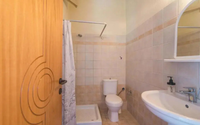 Aleka Apartment 4