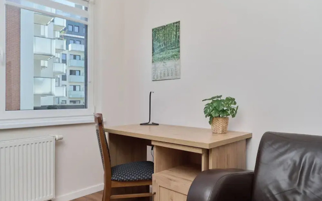 Opoczynska Apartment by Renters