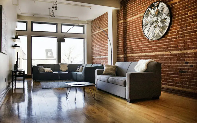 Intimate Plateau Suites by Sonder