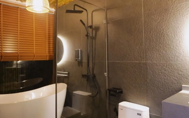 Ban Nho - Little Village