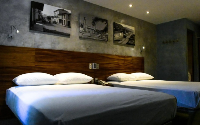 Hotel Rio Malecon
