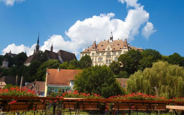 DoubleTree by Hilton Hotel Sighisoara - Cavaler