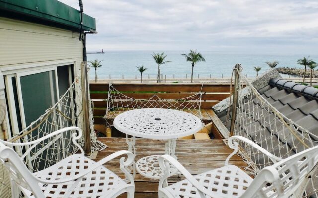 Sunshine Sea View B&B