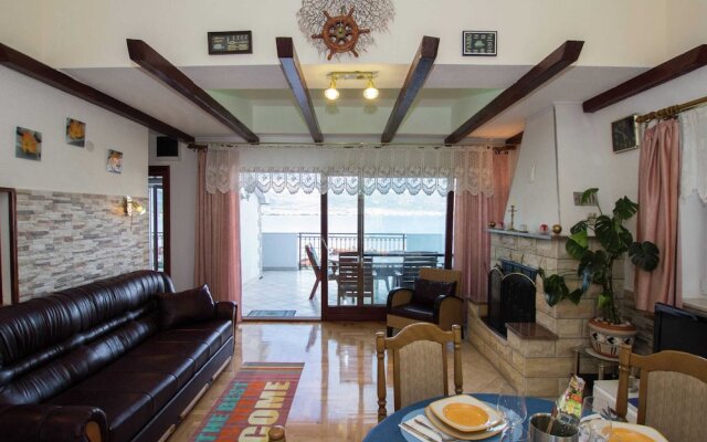 Top Floor Apartment With a Sea View Terrace Near the Sea
