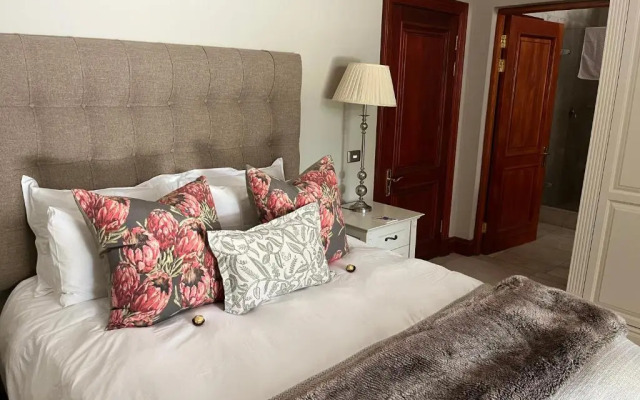 The Courtyard at La Loggia