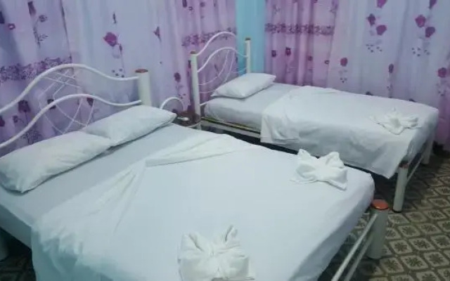 Leidys and Friends Rooms