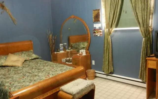 Domaine Joseph Ross Bed and Breakfast